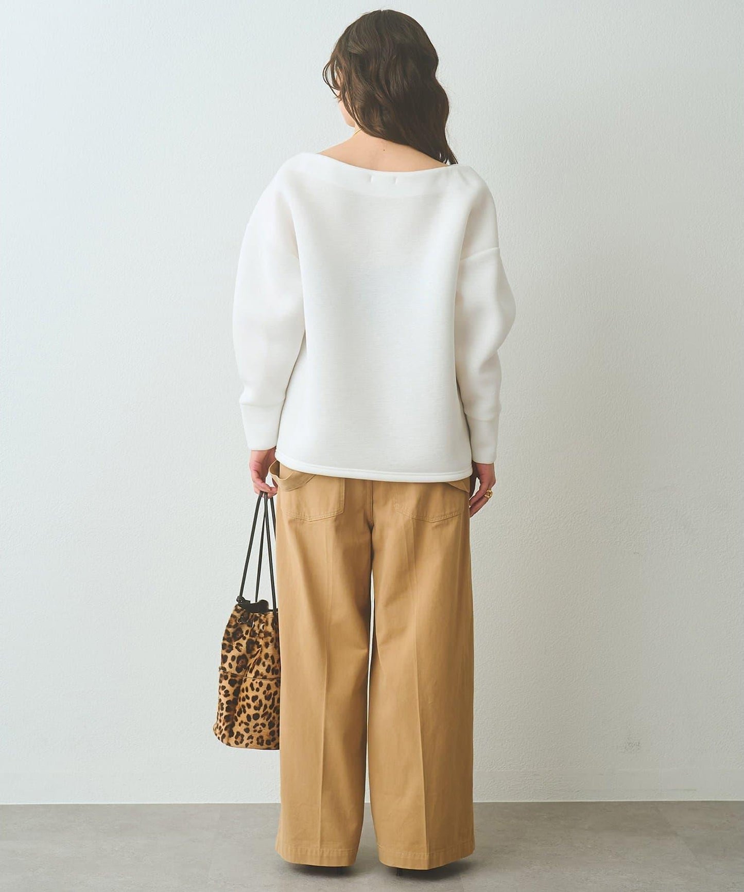 露肩 空氣層面料 套頭上衣