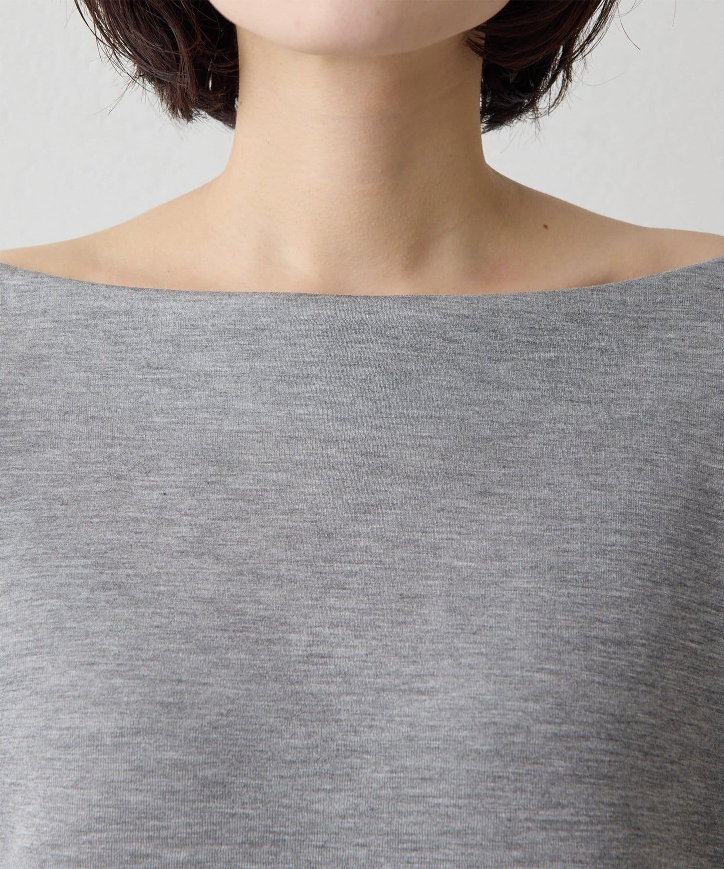 露肩 空氣層面料 套頭上衣