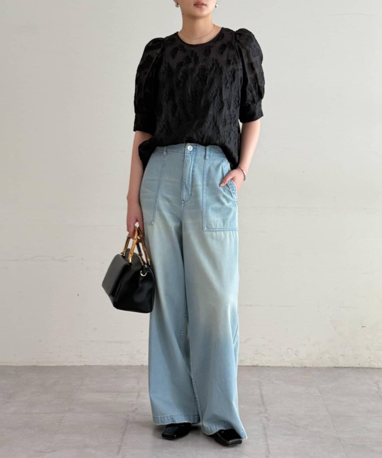 透紗提花泡泡袖襯衫