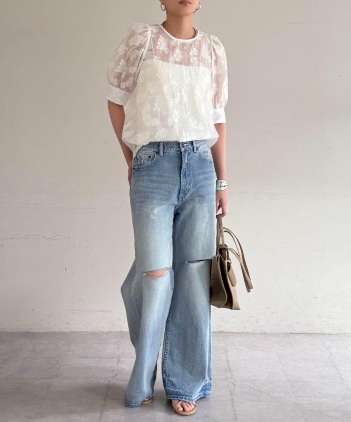 透紗提花泡泡袖襯衫