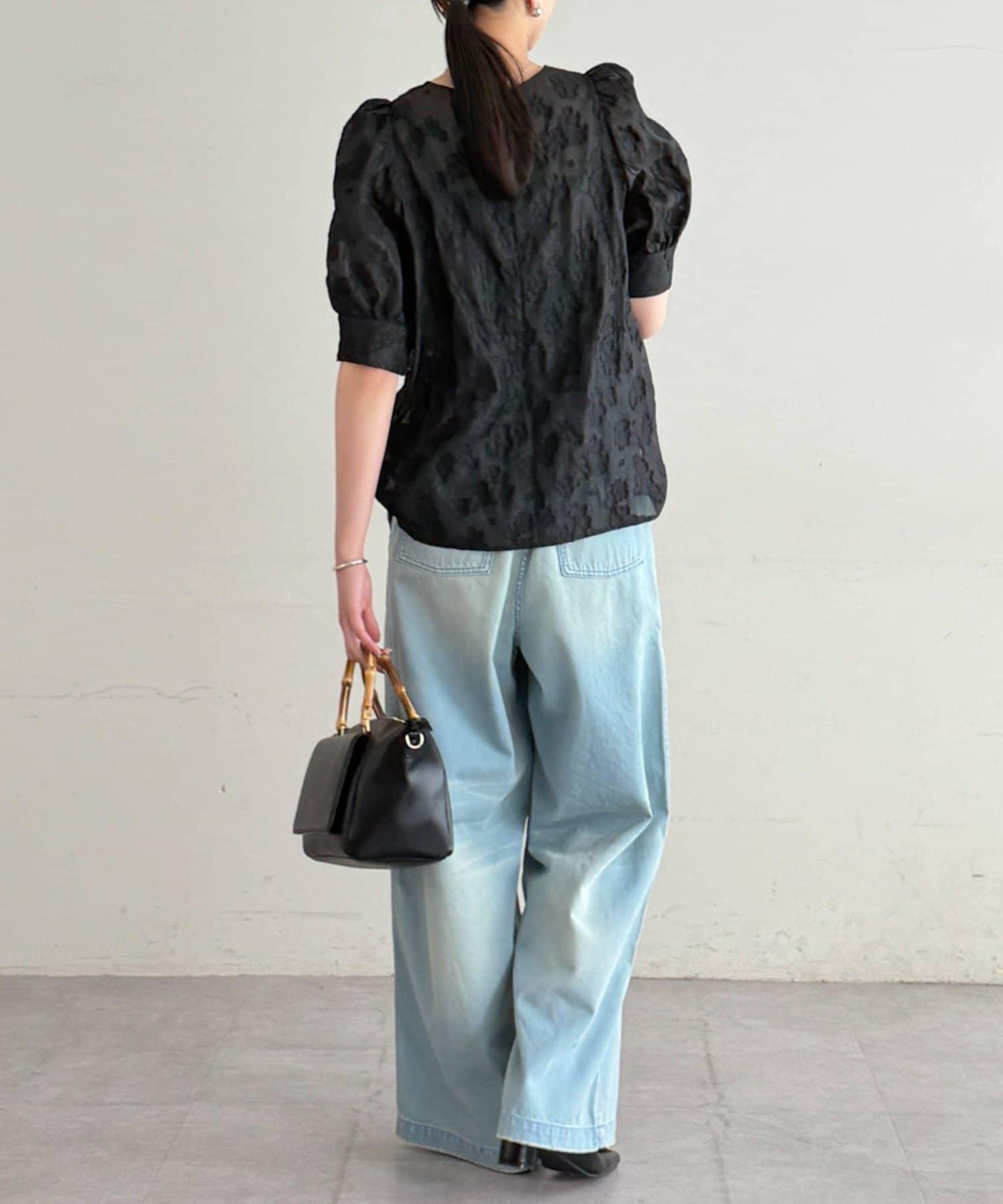 透紗提花泡泡袖襯衫