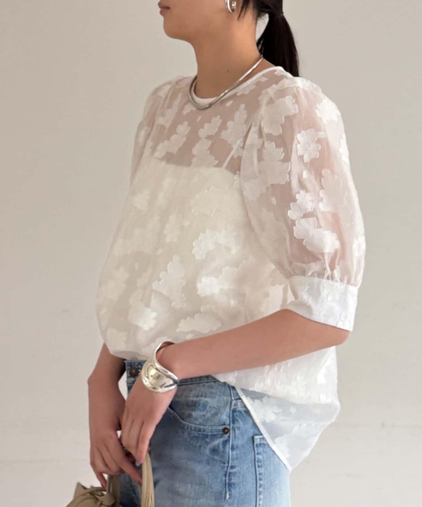 透紗提花泡泡袖襯衫