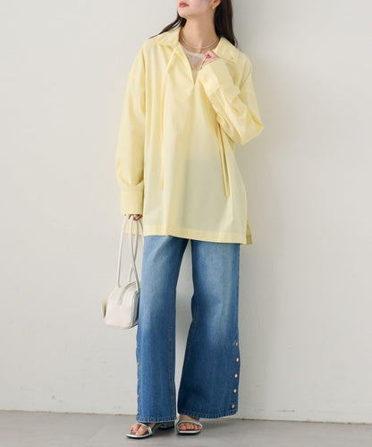 按鈕開叉喇叭牛仔褲