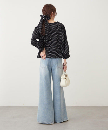 按鈕開叉喇叭牛仔褲