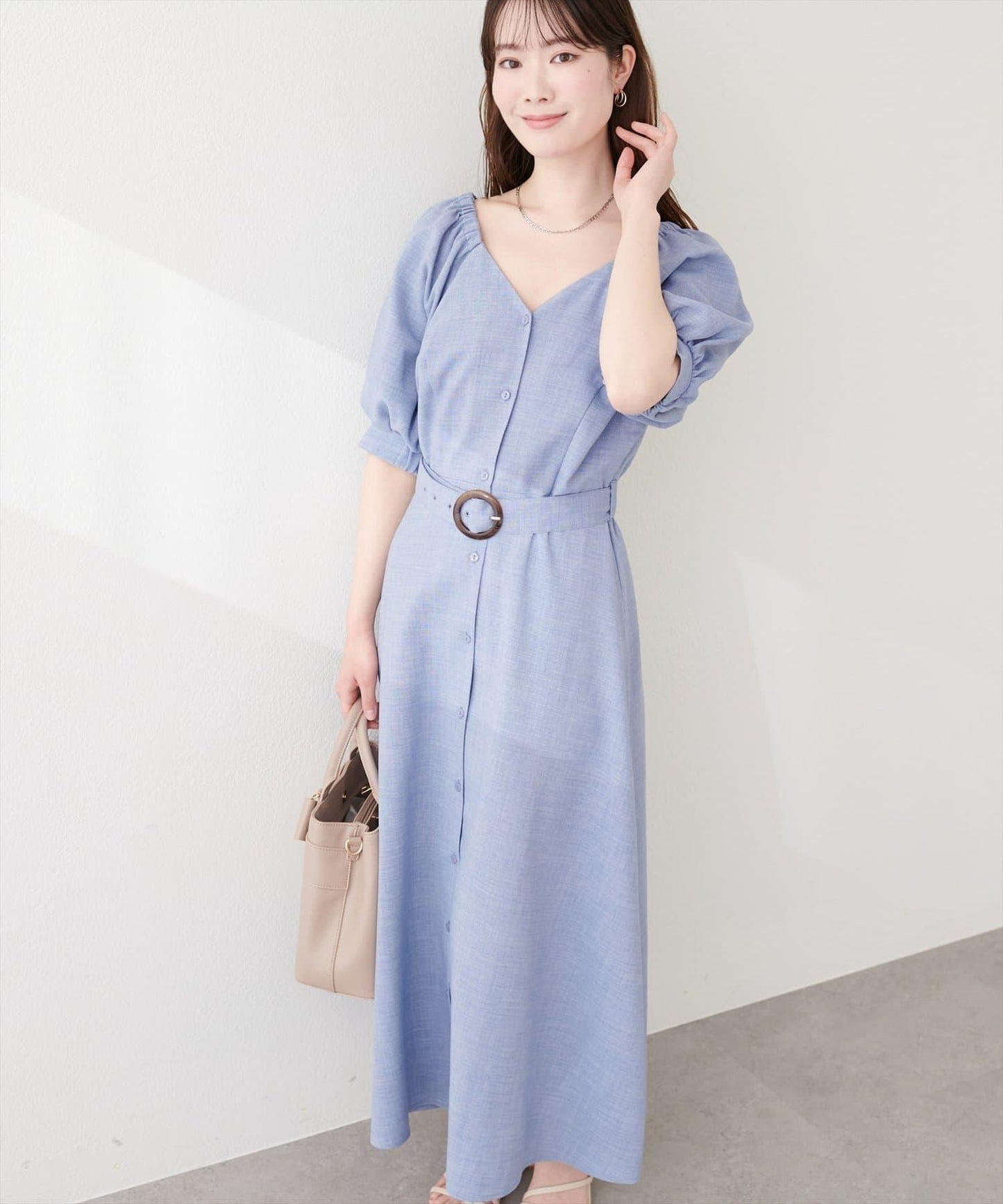 前排扣腰帶設計連衣裙