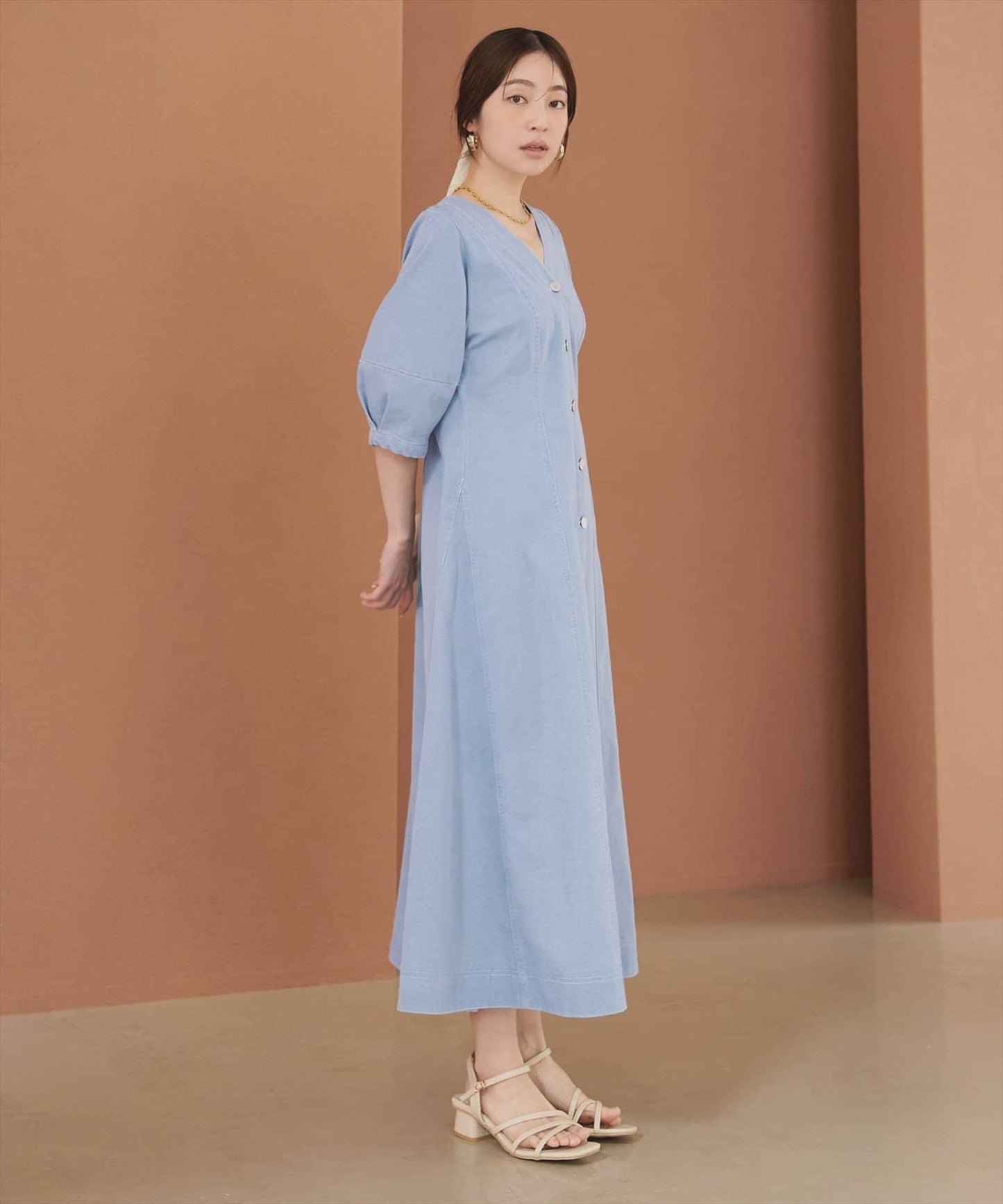 彈力牛仔腰帶設計連衣裙