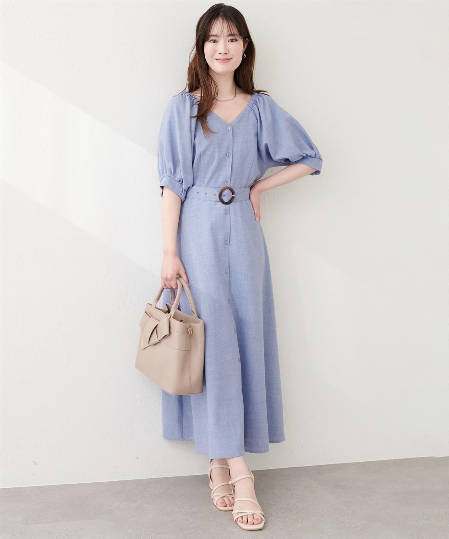 前排扣腰帶設計連衣裙