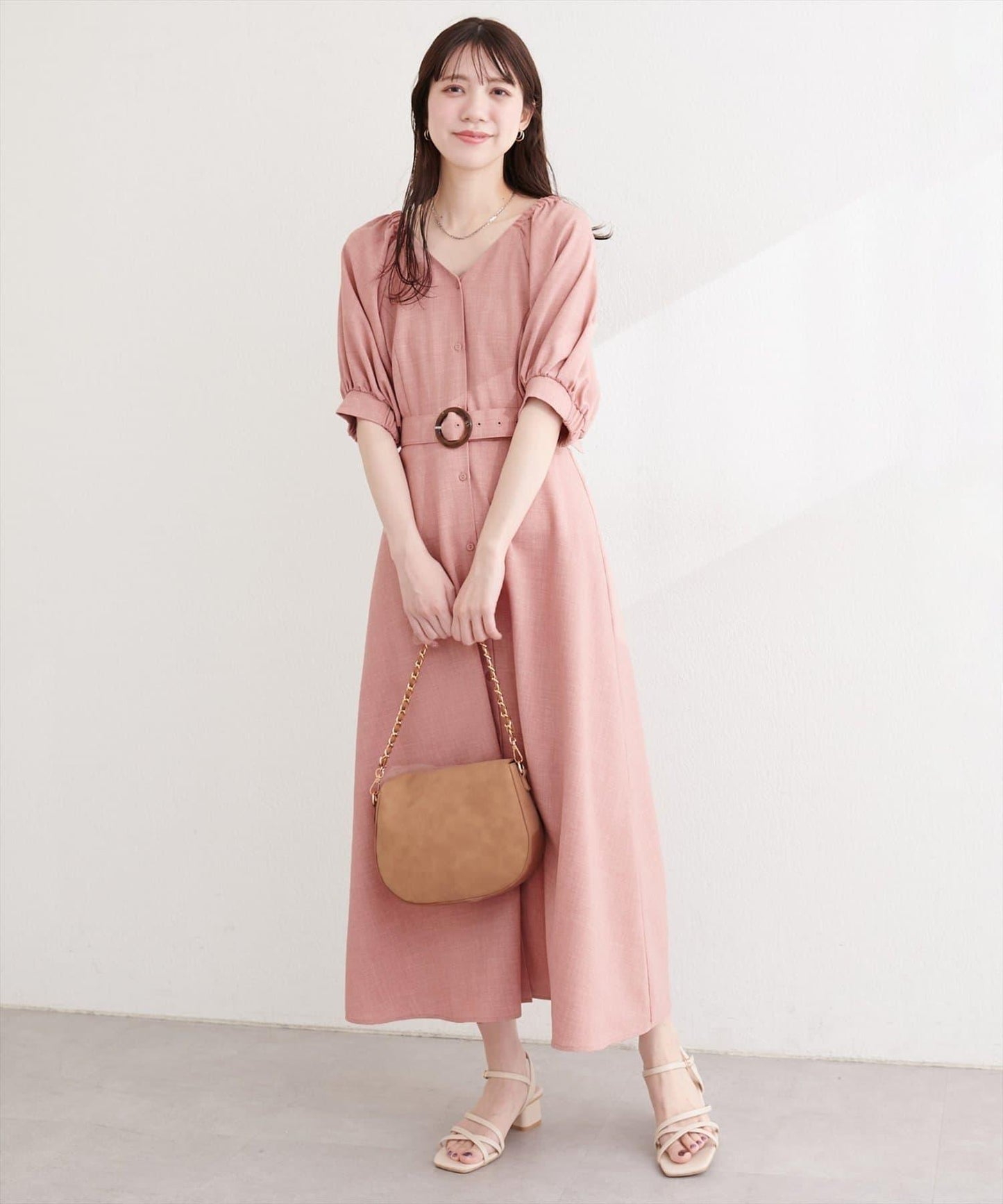 前排扣腰帶設計連衣裙