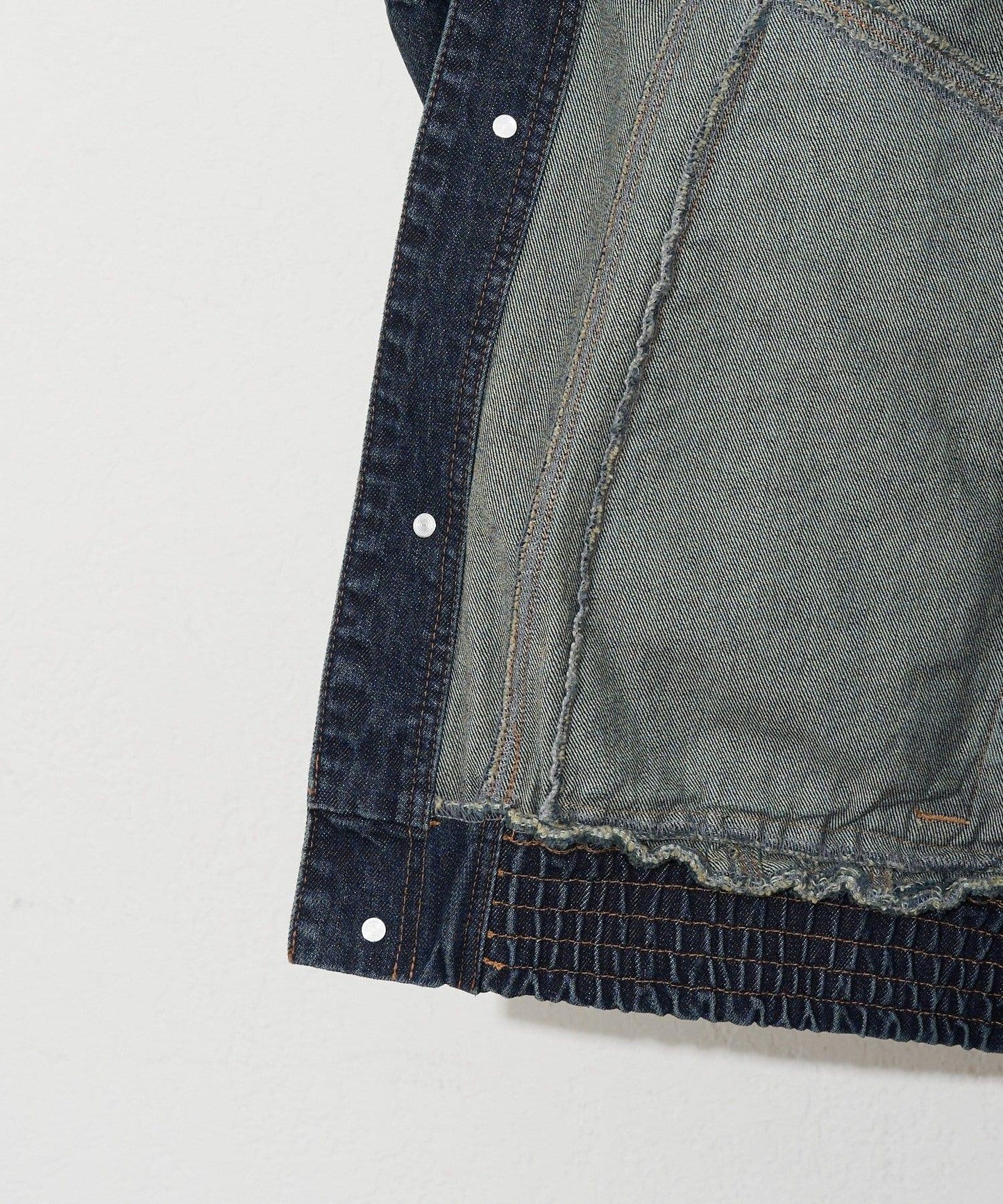 ANTI WARP 復古細節短外套