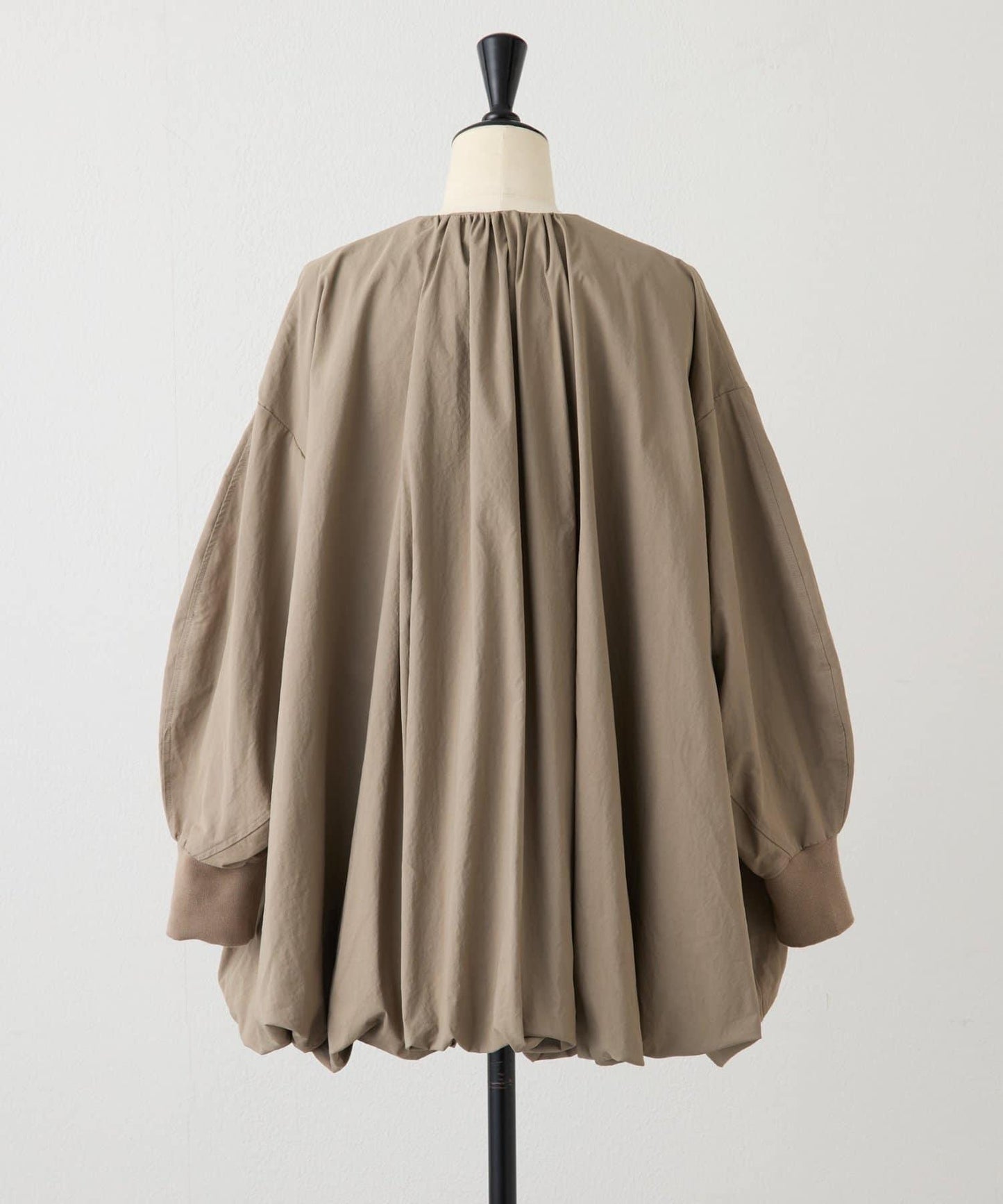 蓬鬆廓形 泡泡袖 短外套