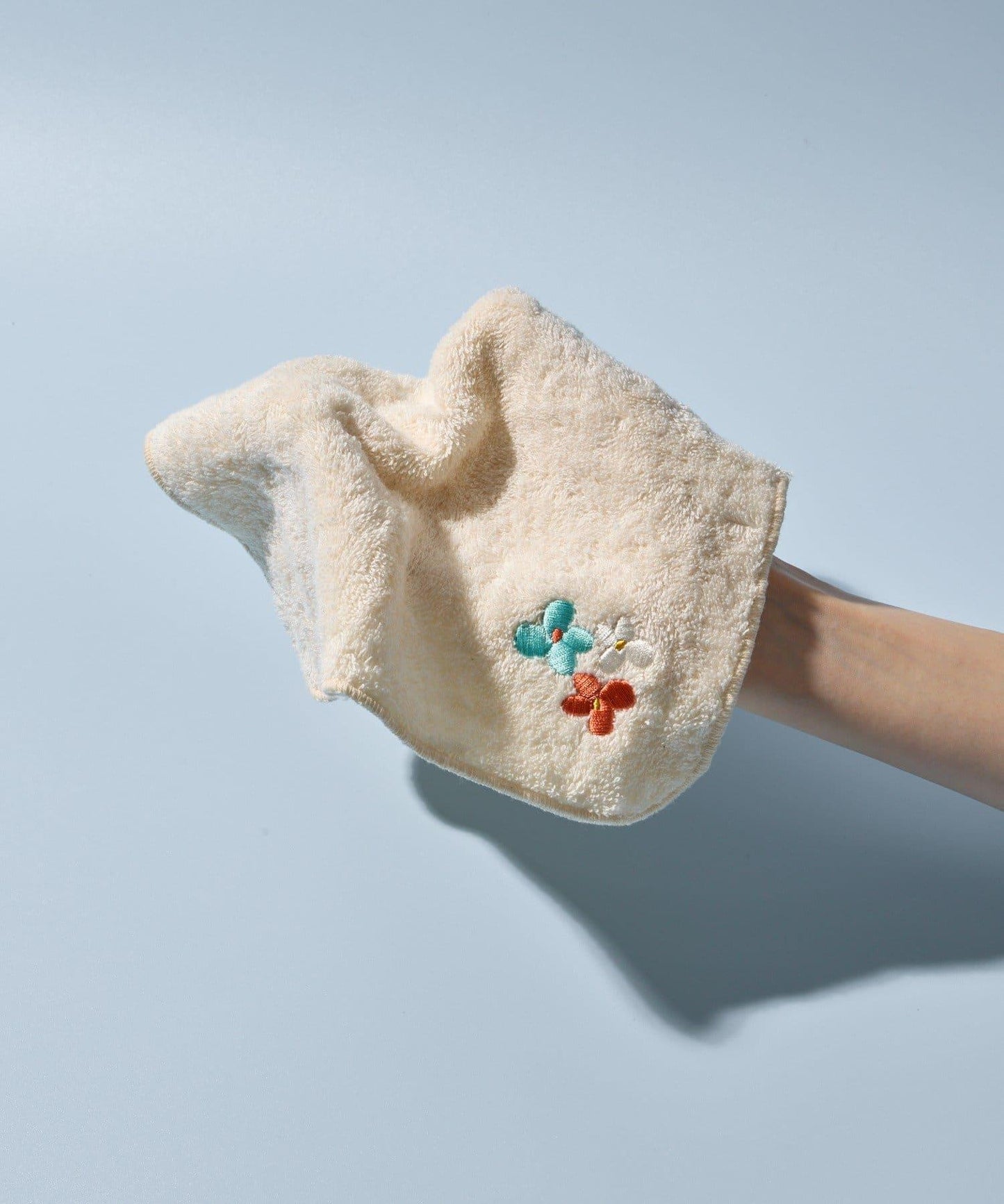 Kindly Yours 花卉刺繡毛巾手帕