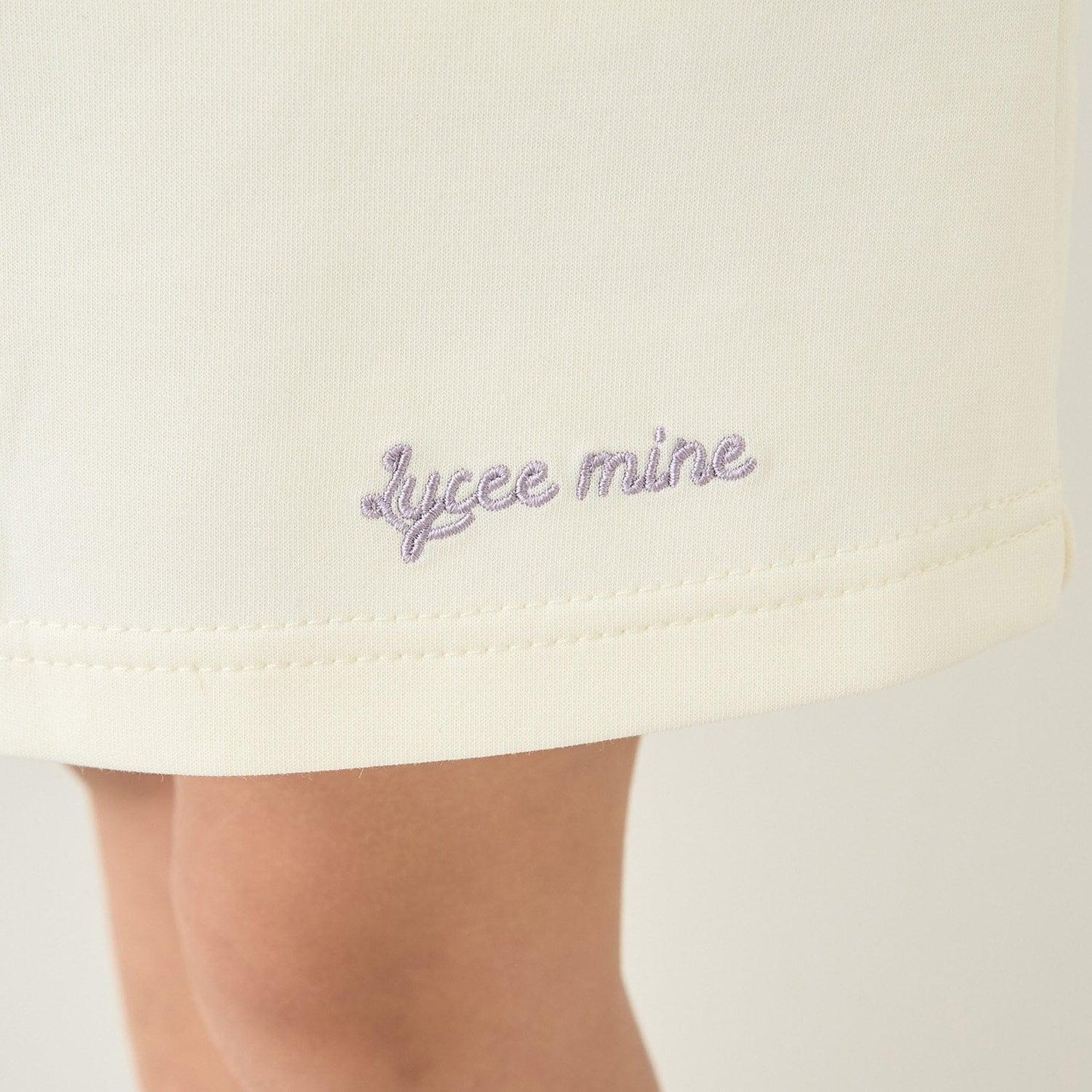 校園適用 衛衣材質蓬鬆設計 內搭安全褲 半身裙