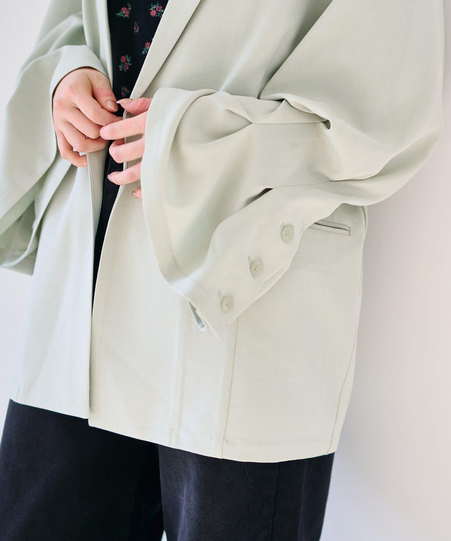 喇叭袖設計夾克