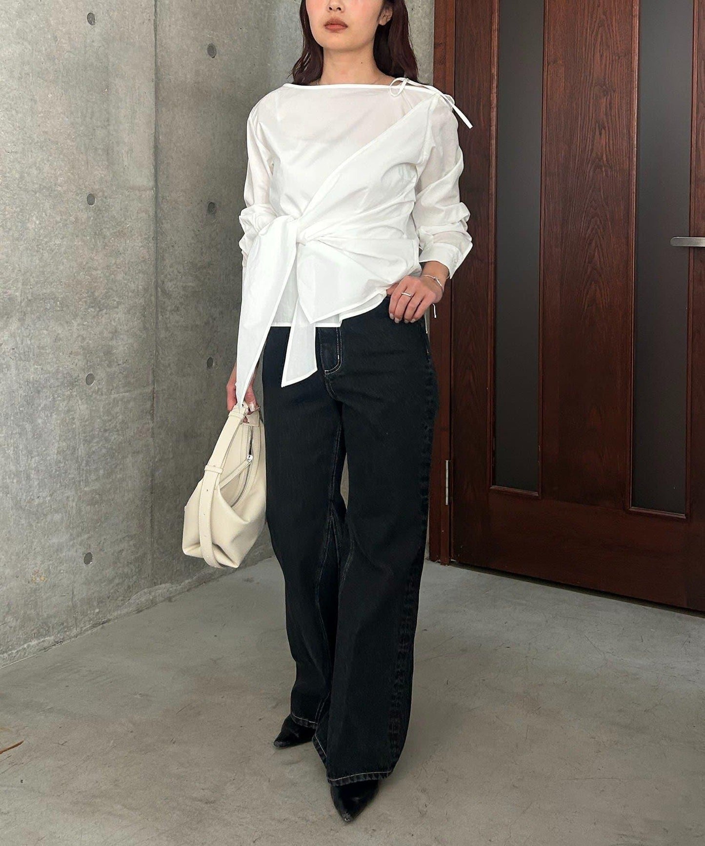 不對稱蝴蝶結設計襯衫