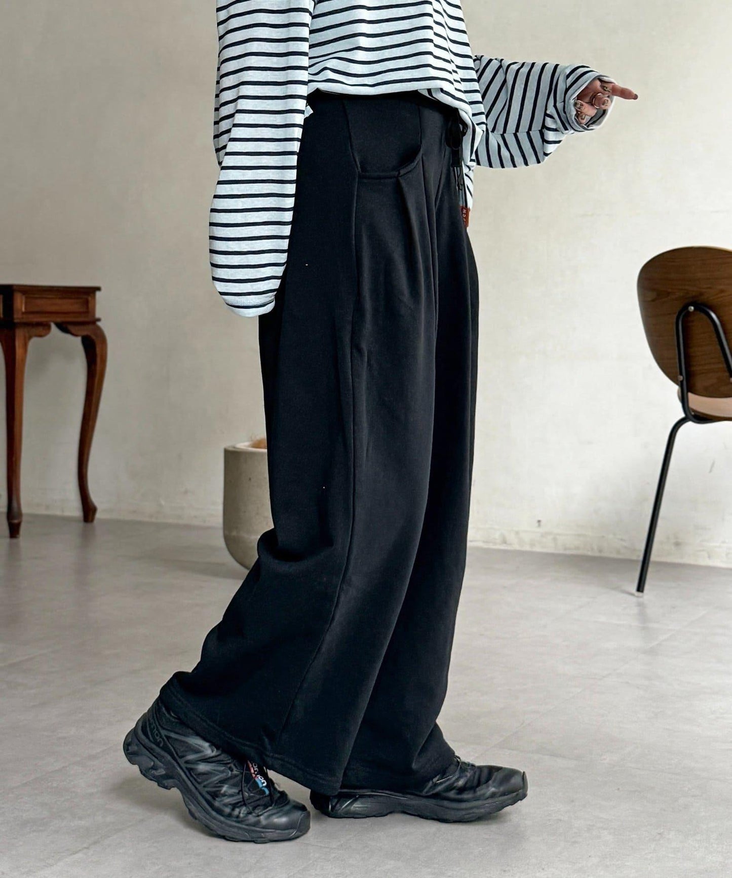 雙褶 彎刀廓形 褲子