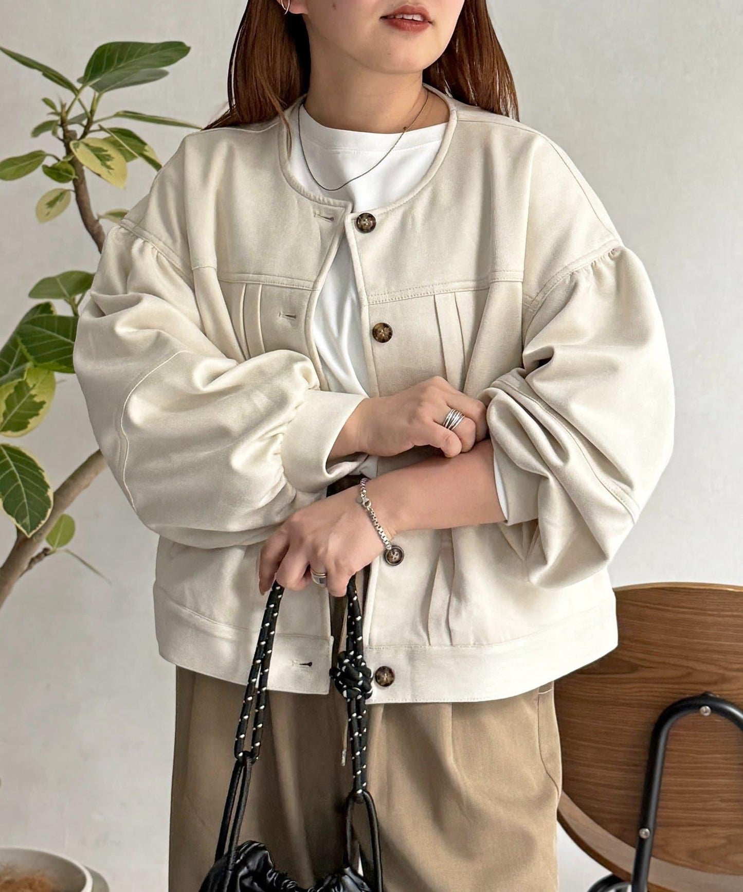 仿麂皮 袖部蓬鬆 外套