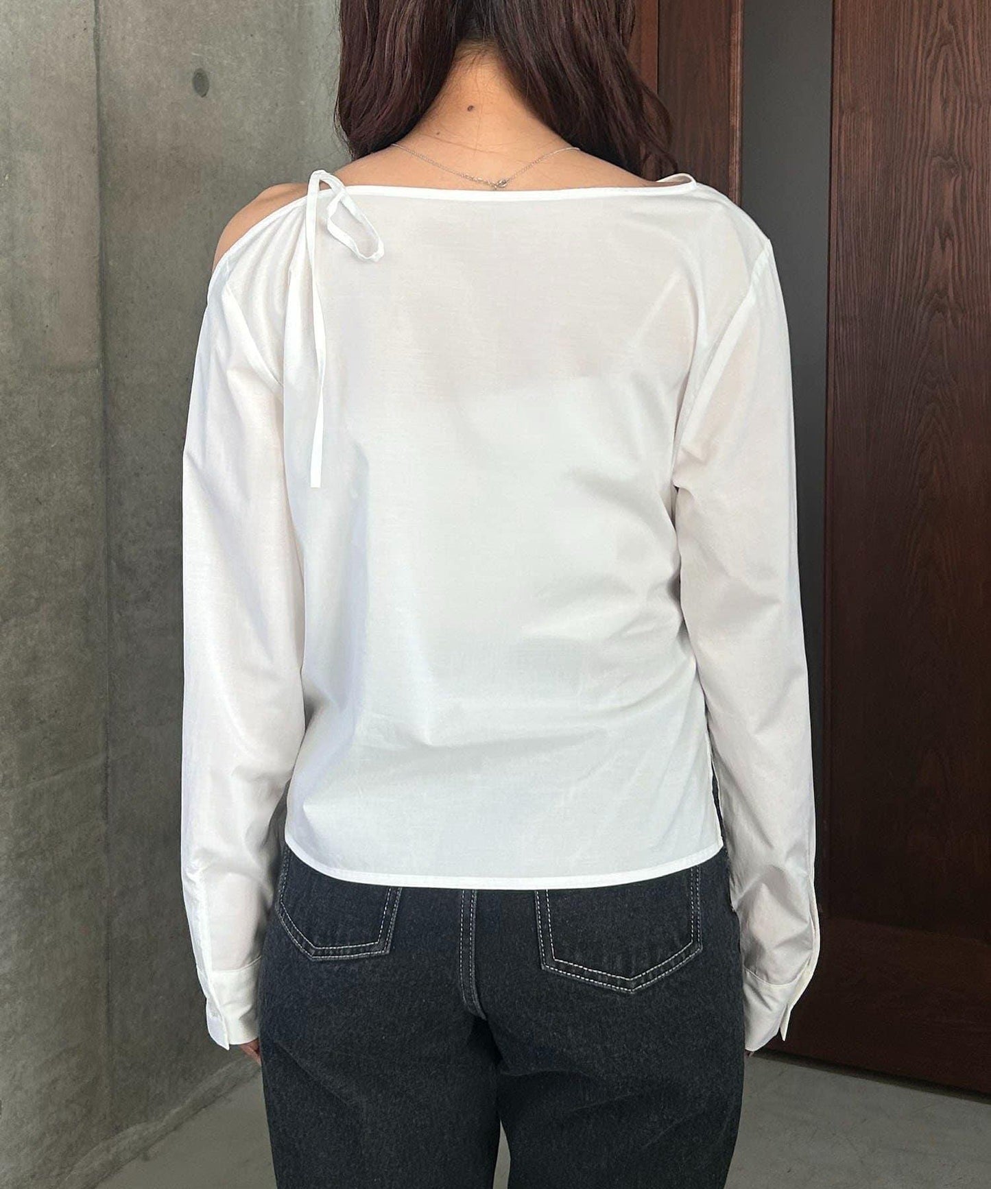 不對稱蝴蝶結設計襯衫