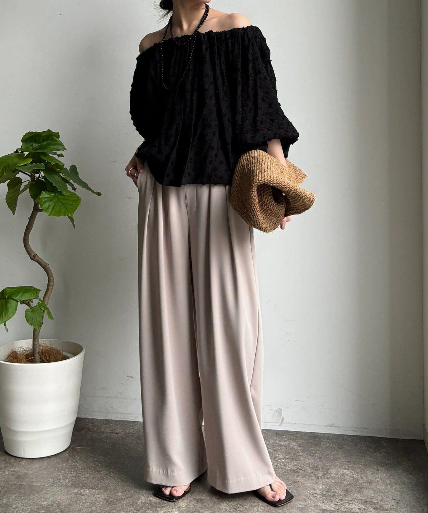 一字肩圓點提花襯衫