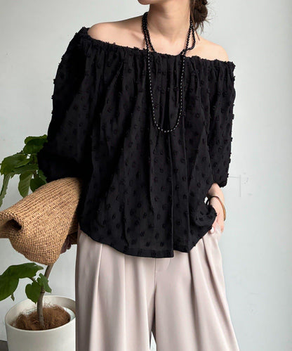 一字肩圓點提花襯衫