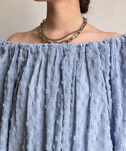 一字肩圓點提花襯衫