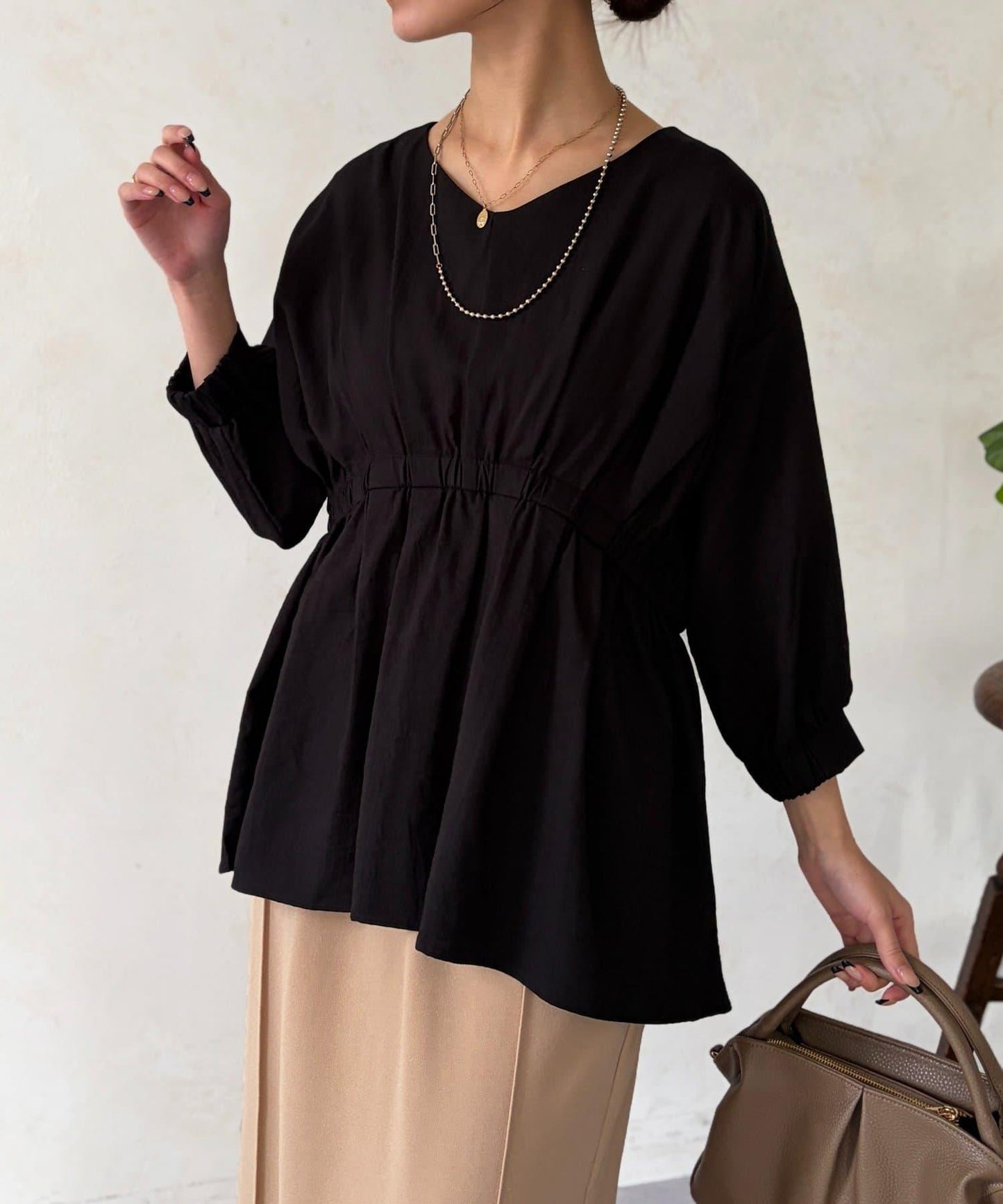 褶襉荷葉擺設計 長款上衣