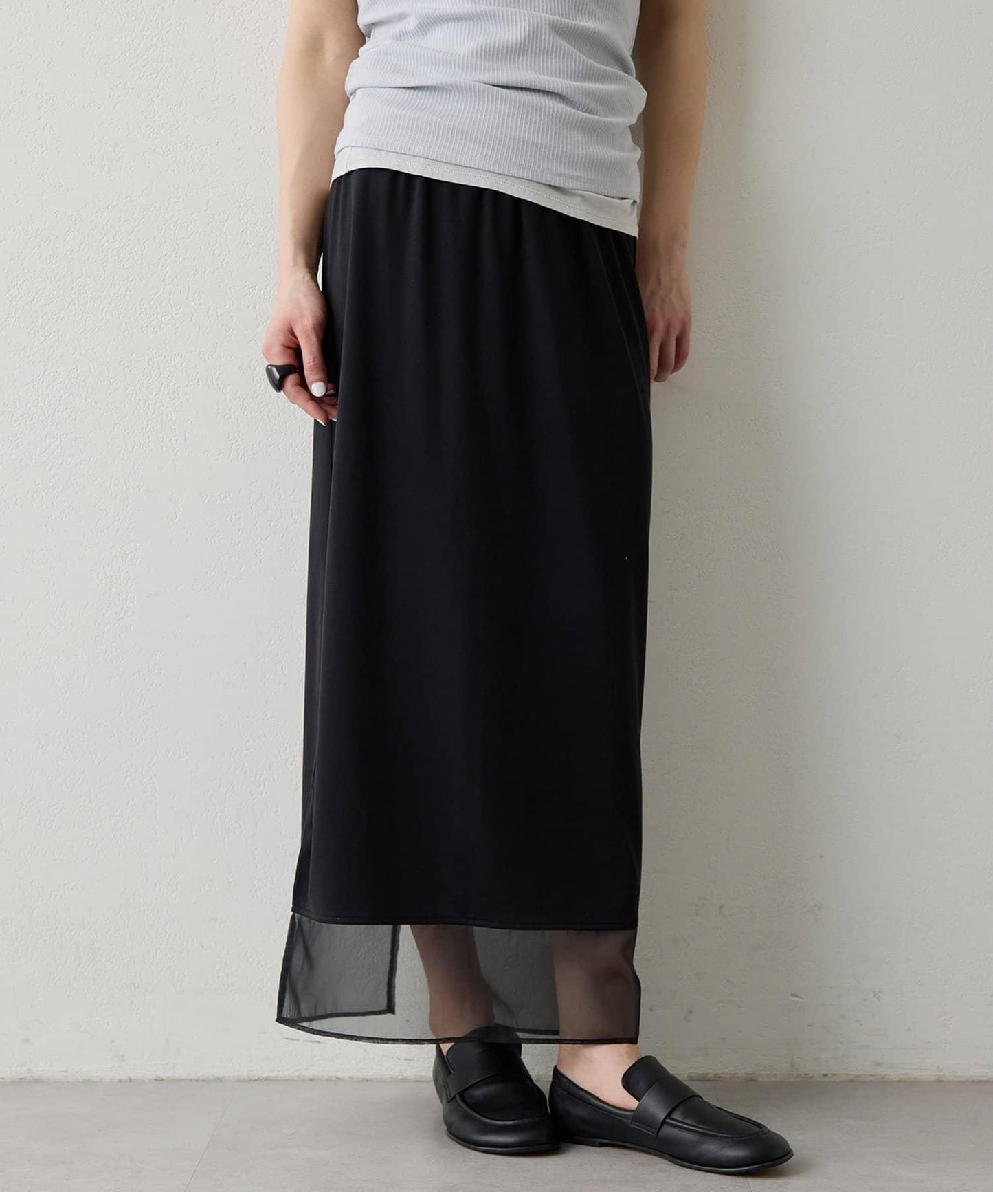 THE PAUSE 薄紗下襬包臀半身裙