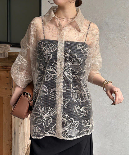 網紗花卉刺繡襯衫