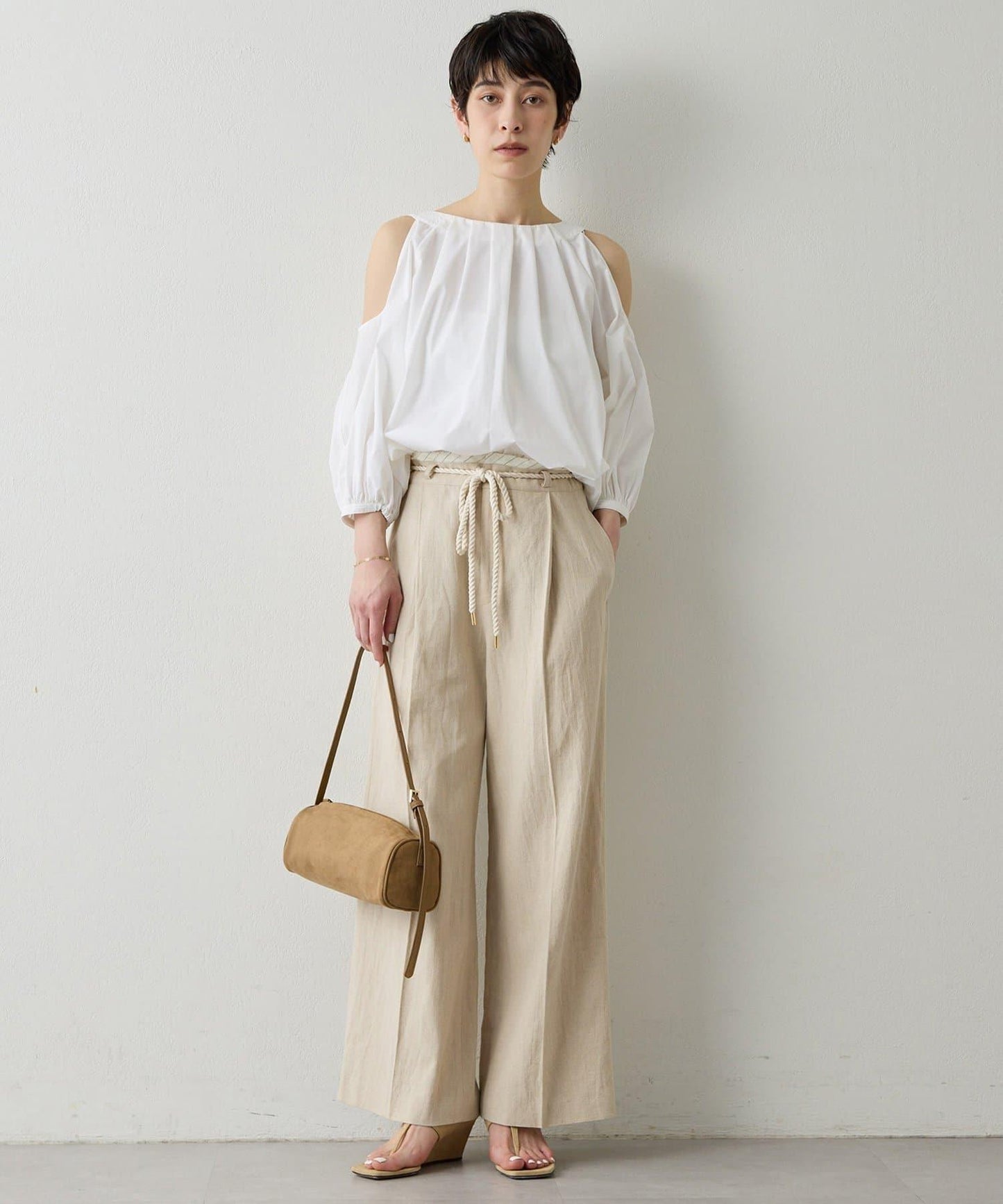 THE PAUSE 露肩設計襯衫