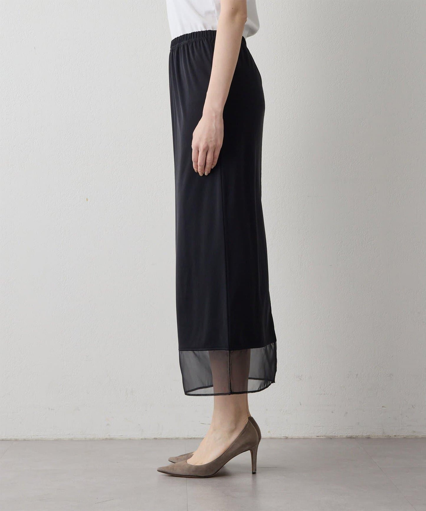 THE PAUSE 薄紗下襬包臀半身裙