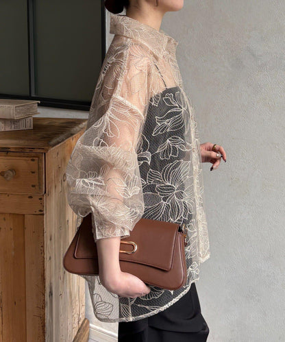 網紗花卉刺繡襯衫