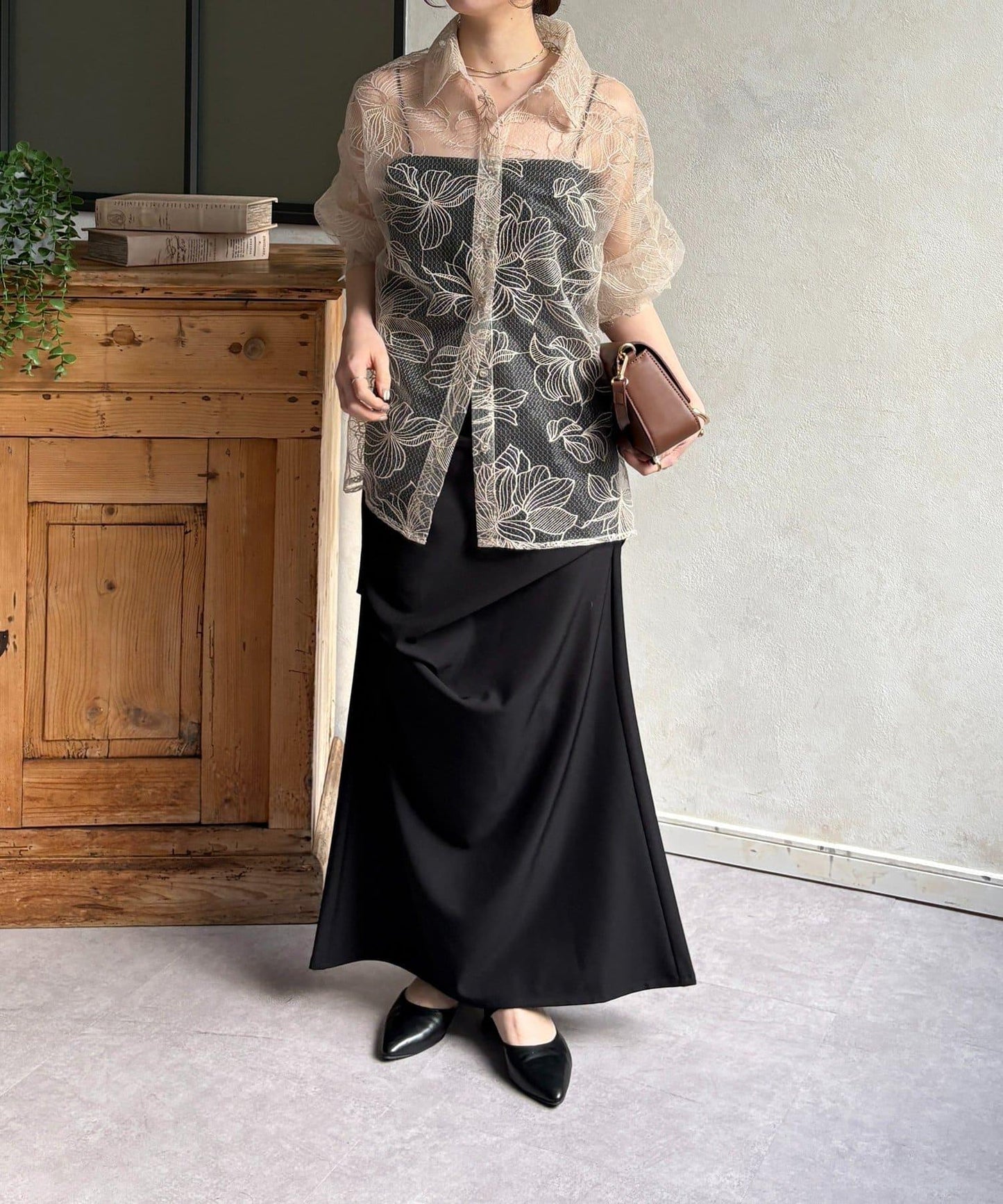 網紗花卉刺繡襯衫