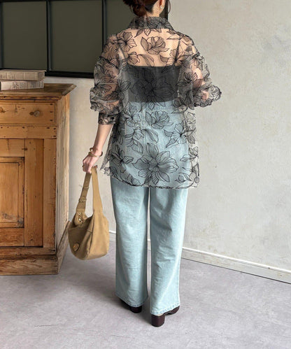 網紗花卉刺繡襯衫