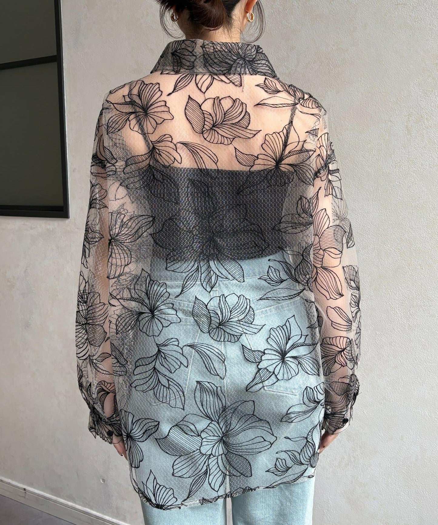 網紗花卉刺繡襯衫