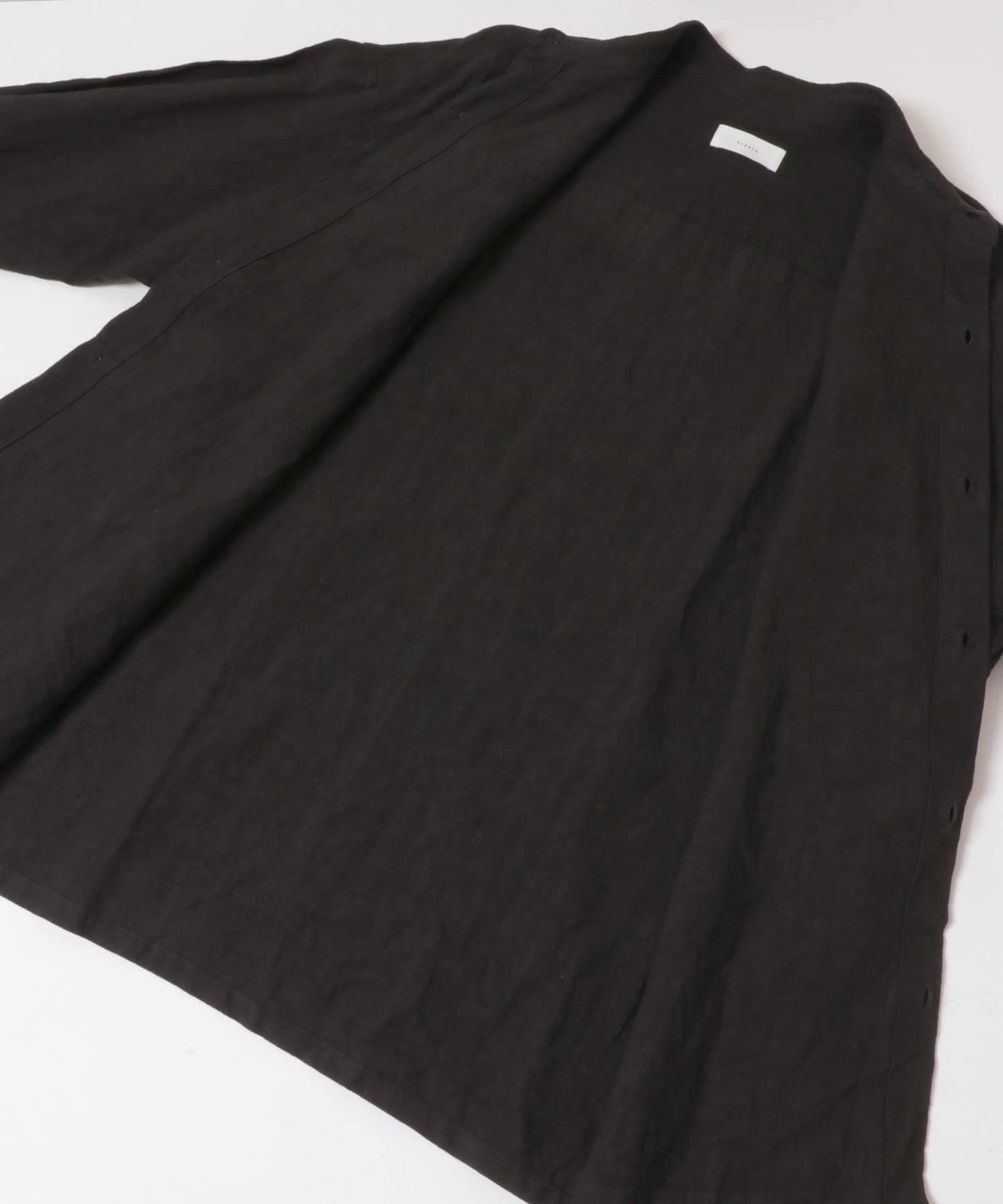 中性乾爽亞麻盒型襯衫