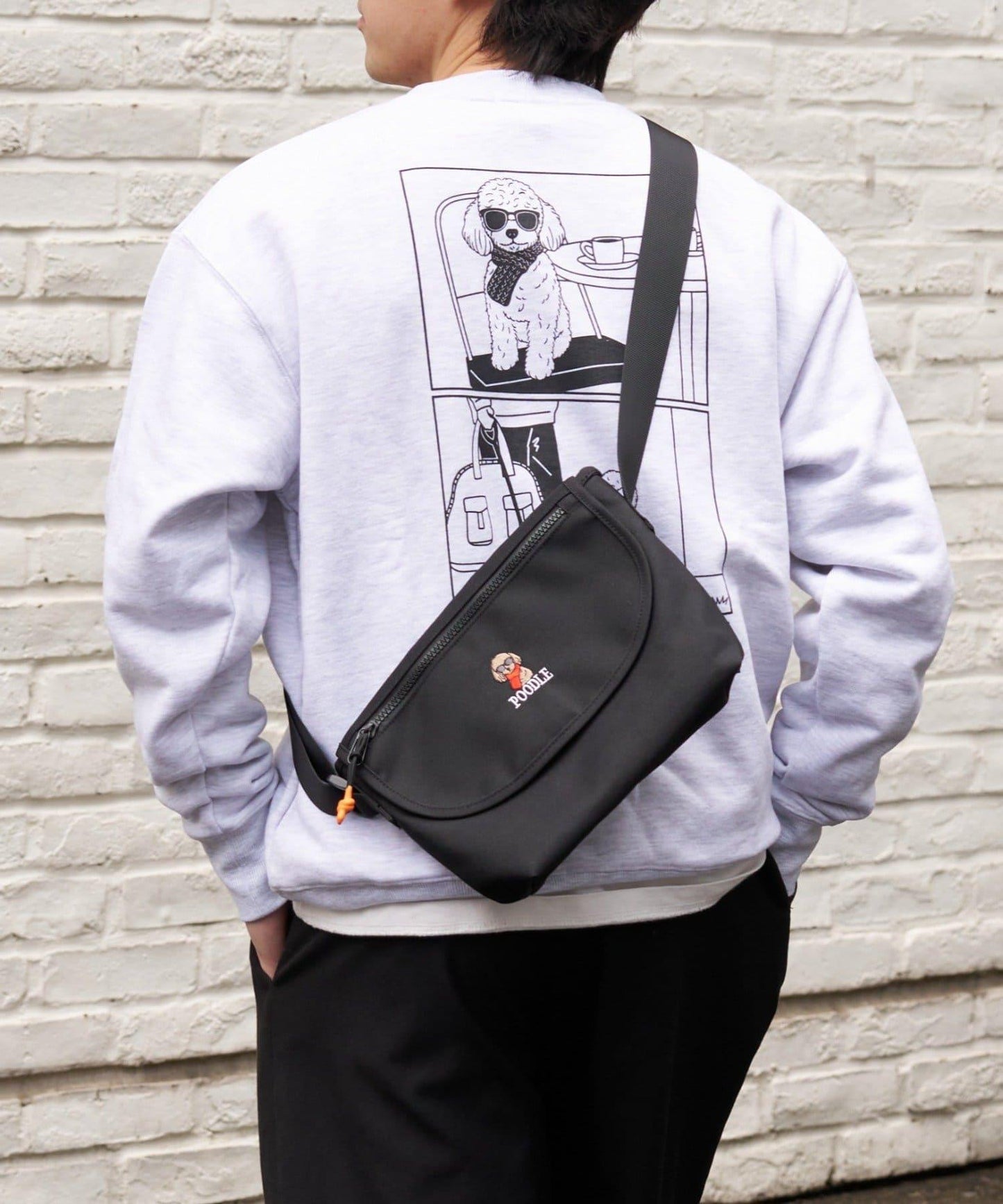 DOG 刺繡Logo翻蓋單肩包