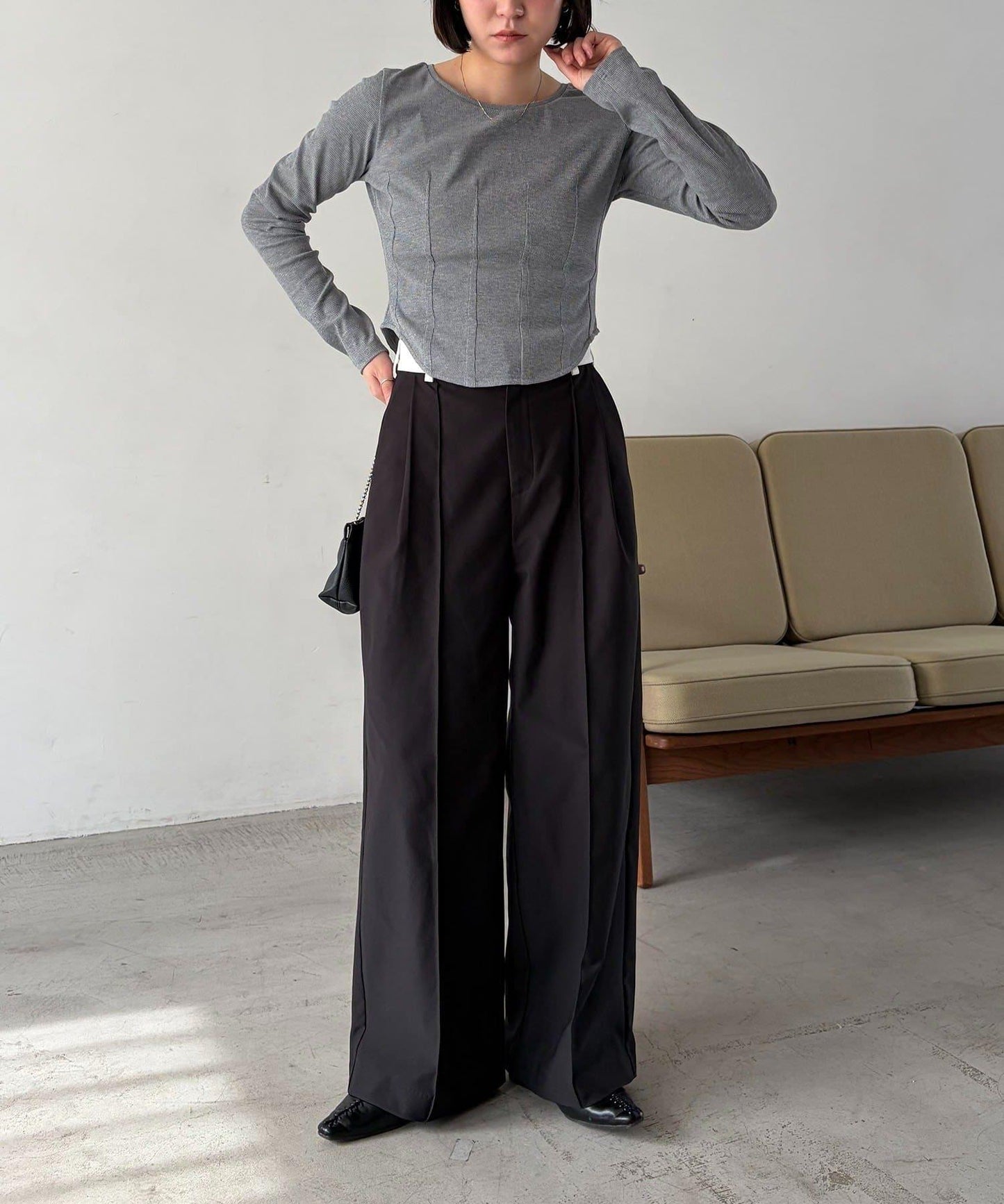 緊身胸衣設計長袖T恤