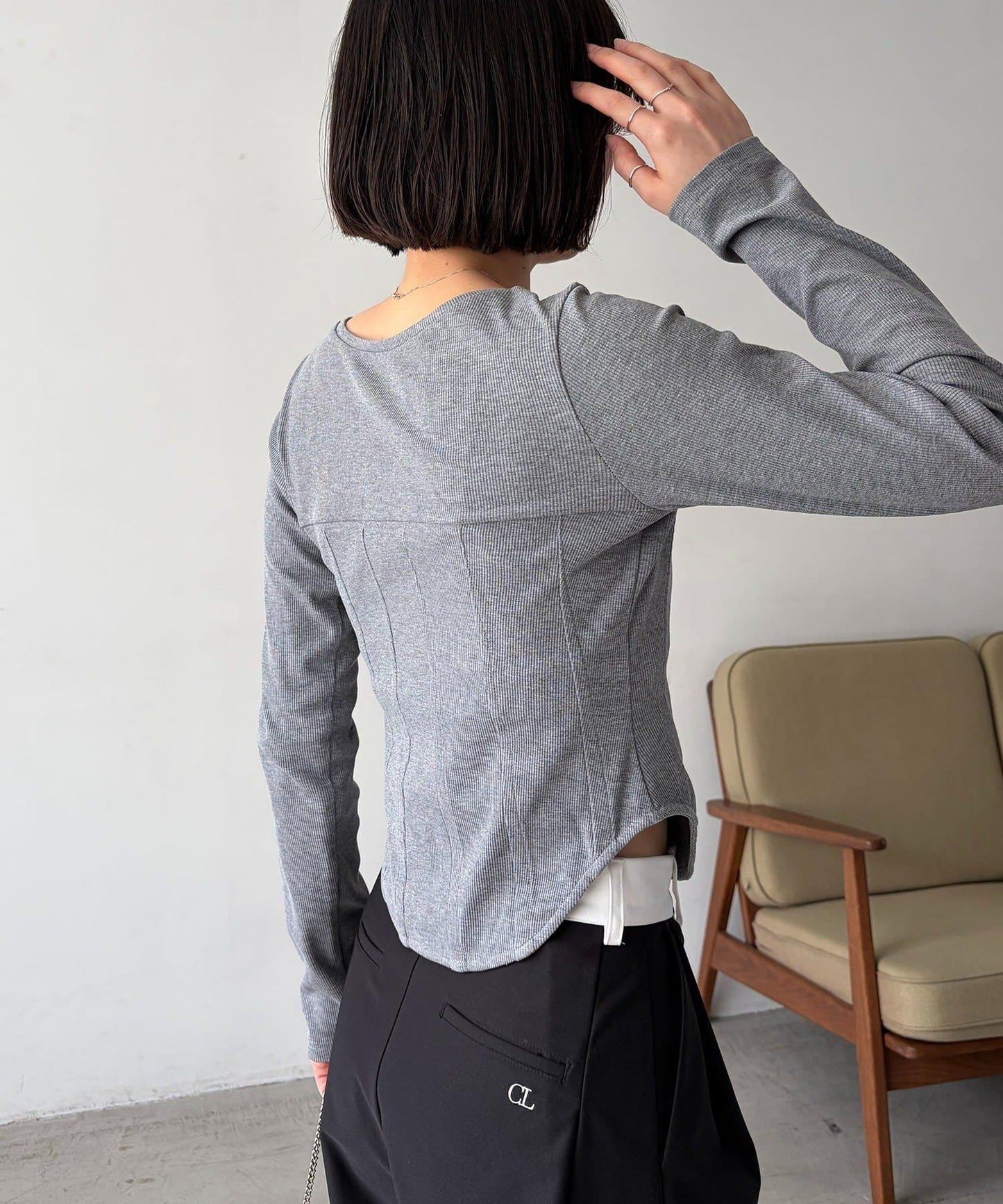 緊身胸衣設計長袖T恤