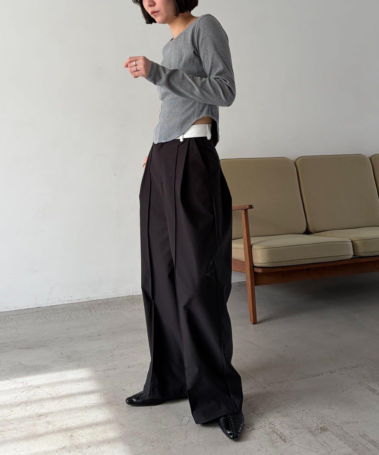 緊身胸衣設計長袖T恤