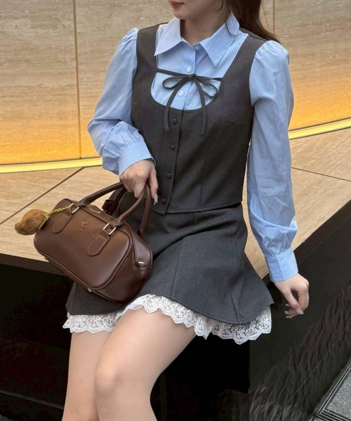 下襬蕾絲迷你半身裙