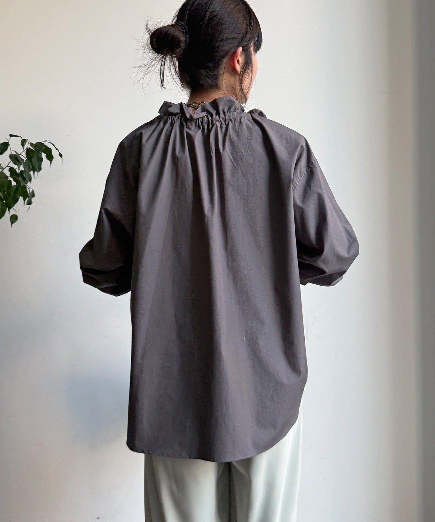 荷葉邊領 設計 襯衫