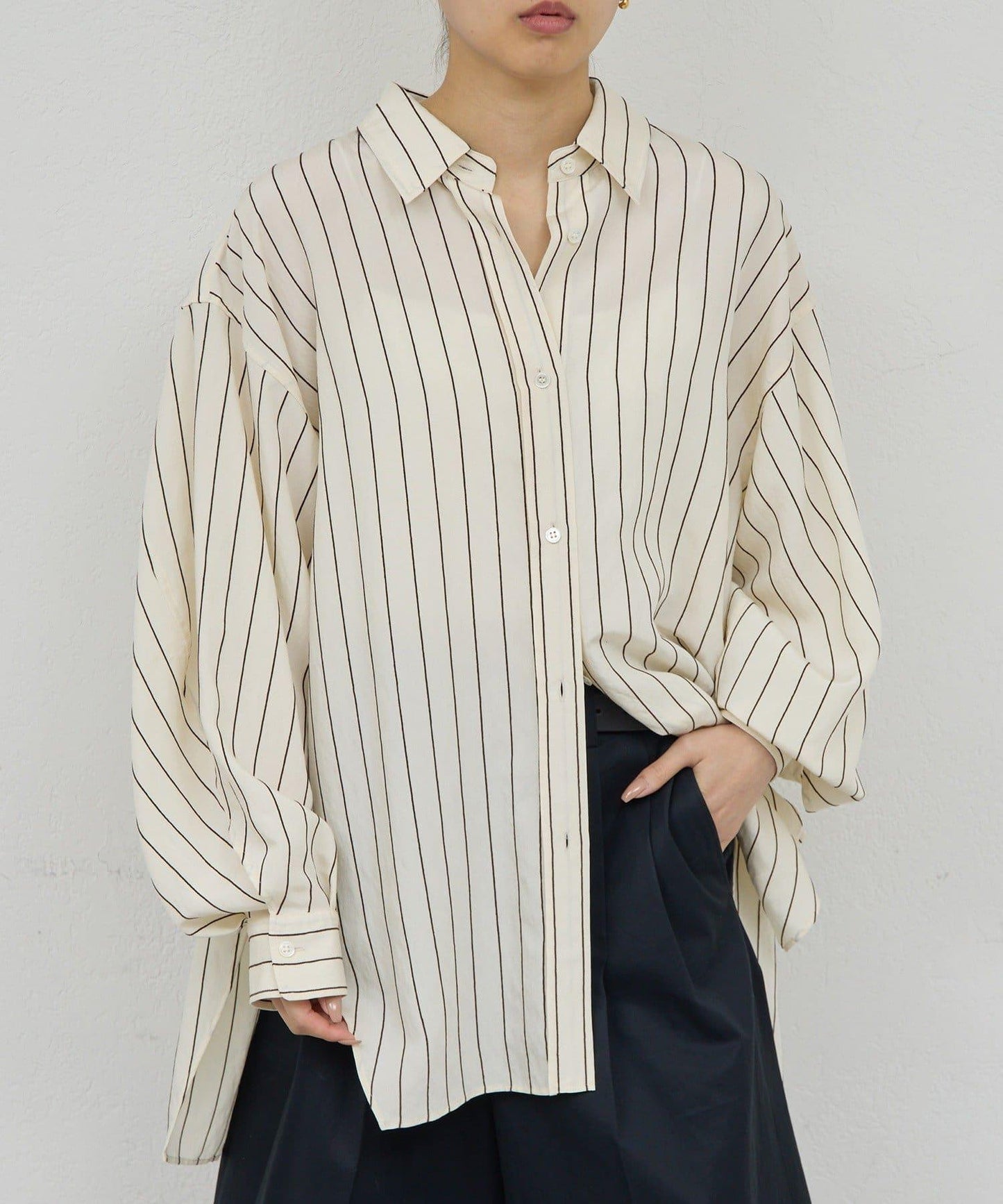 HERITANOVUM 條紋後背開口襯衫