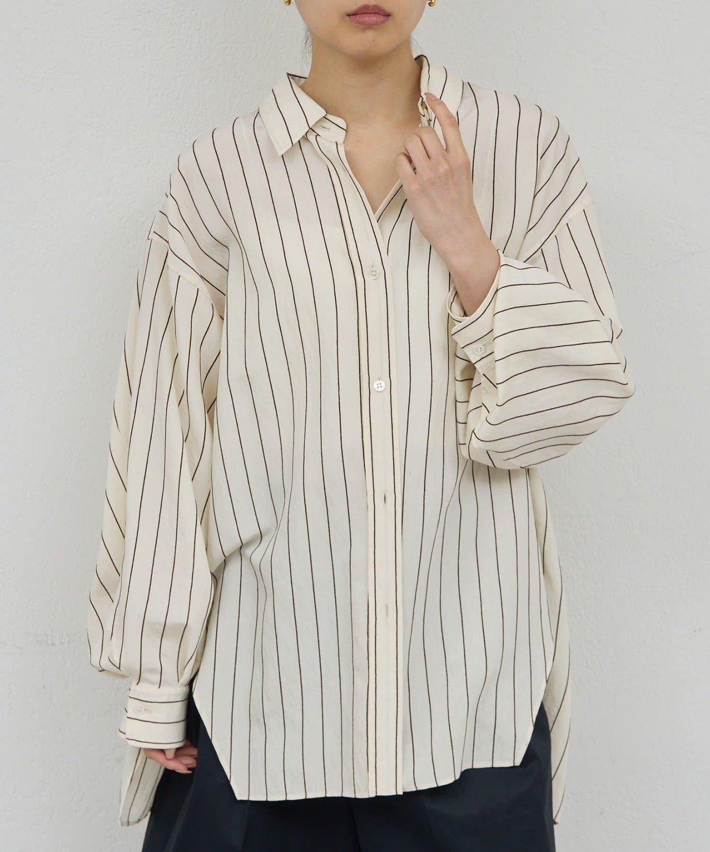 HERITANOVUM 條紋後背開口襯衫