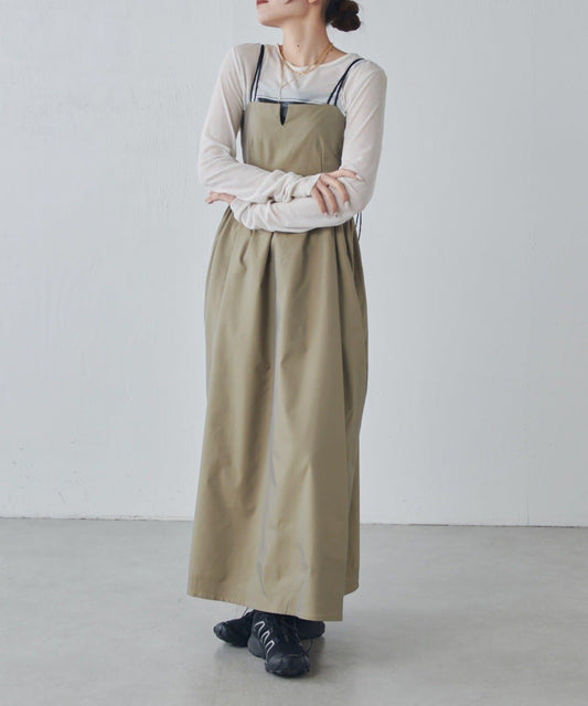 腰部拼接褶皺吊帶連衣裙