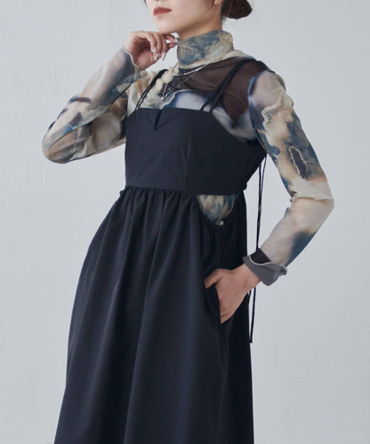 腰部拼接褶皺吊帶連衣裙