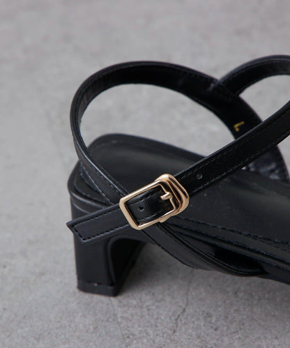 腳踝綁帶設計涼鞋