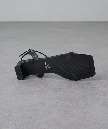 腳踝綁帶設計涼鞋