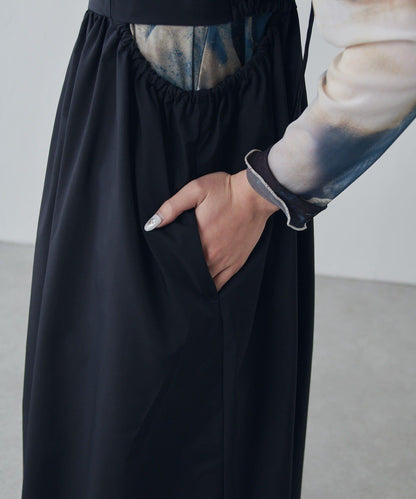 腰部拼接褶皺吊帶連衣裙