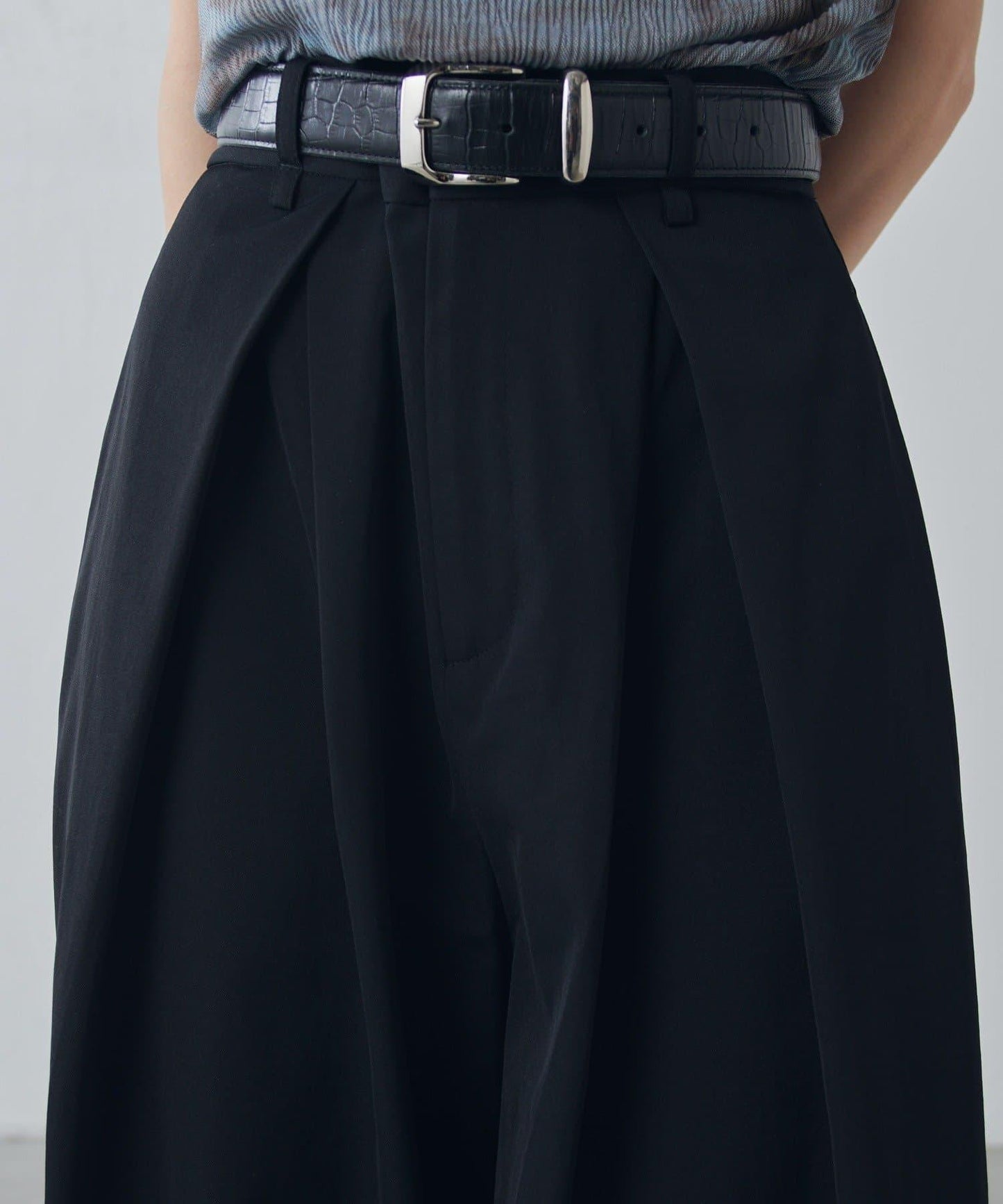 設計褶闊腿西裝褲