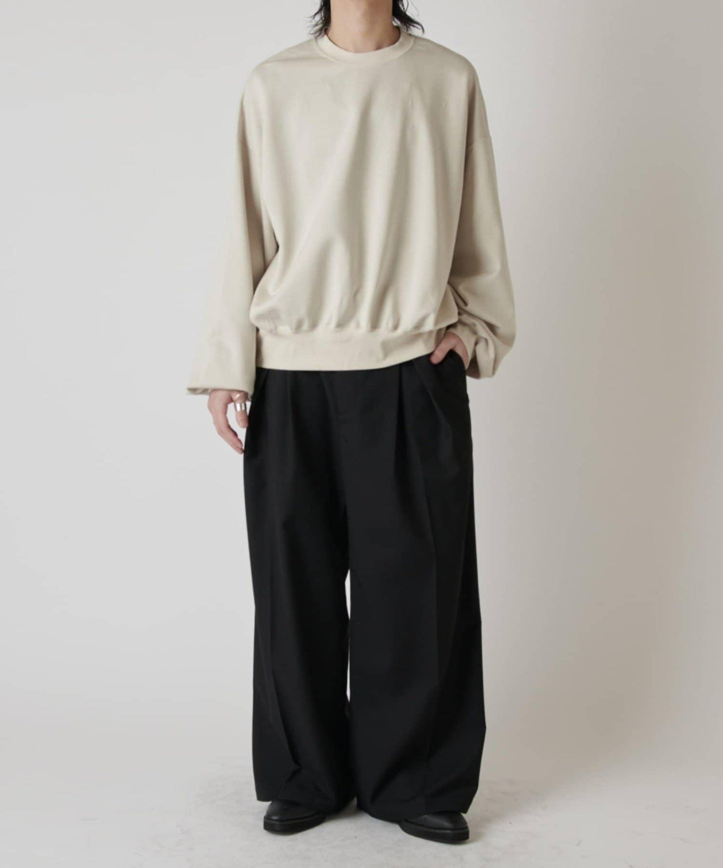 寬鬆版型 圓領 衛衣