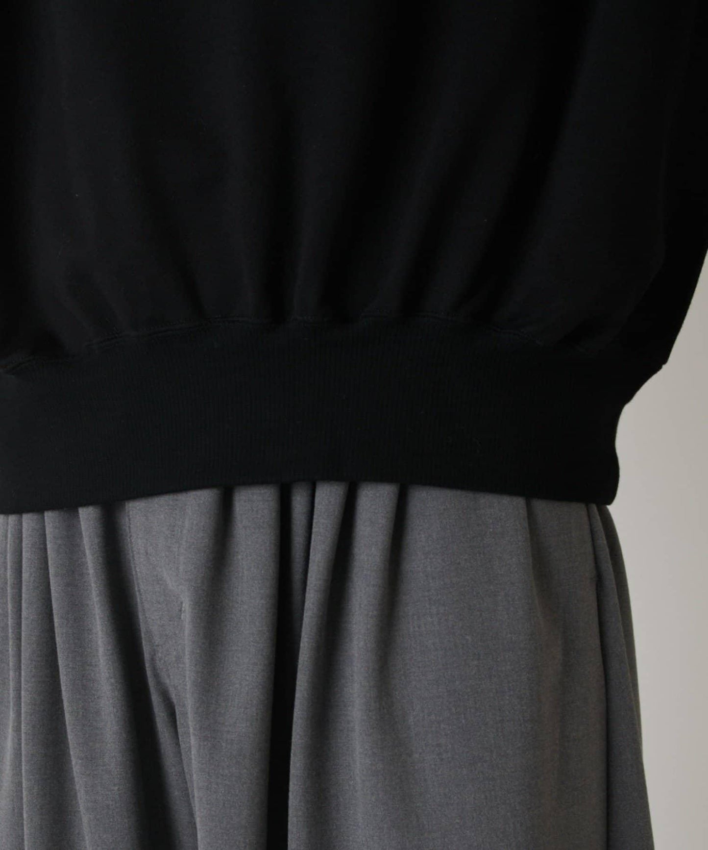 寬鬆版型 圓領 衛衣